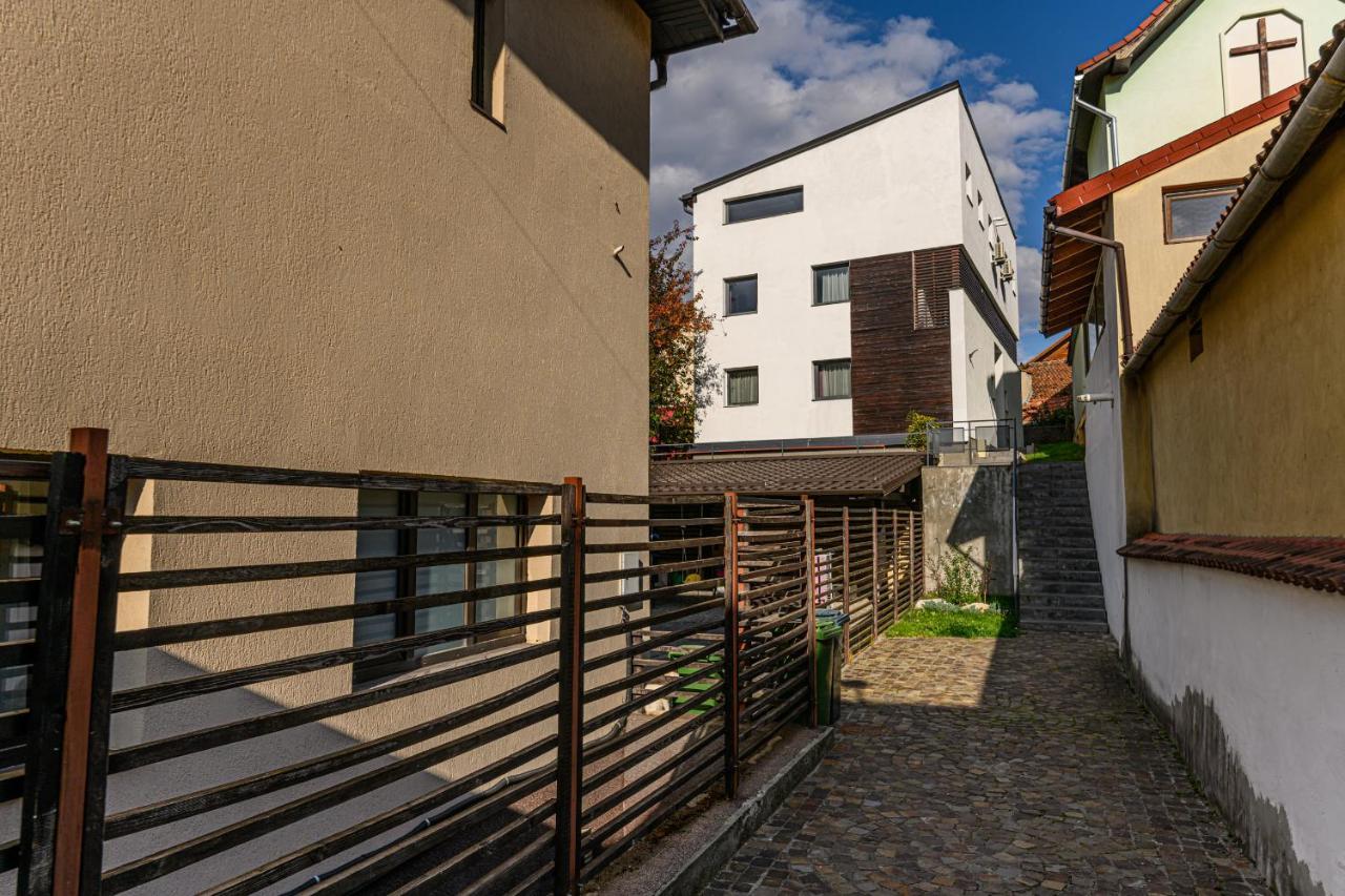 Sun Villas Accommodation Брашов Екстер'єр фото