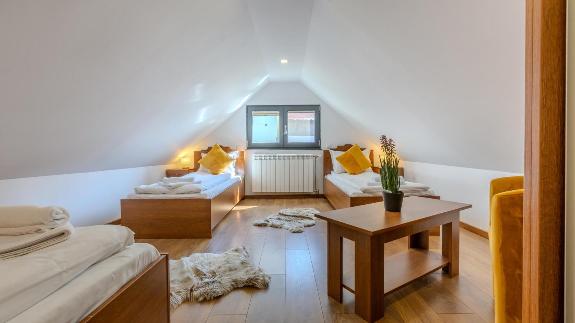 Sun Villas Accommodation Брашов Екстер'єр фото
